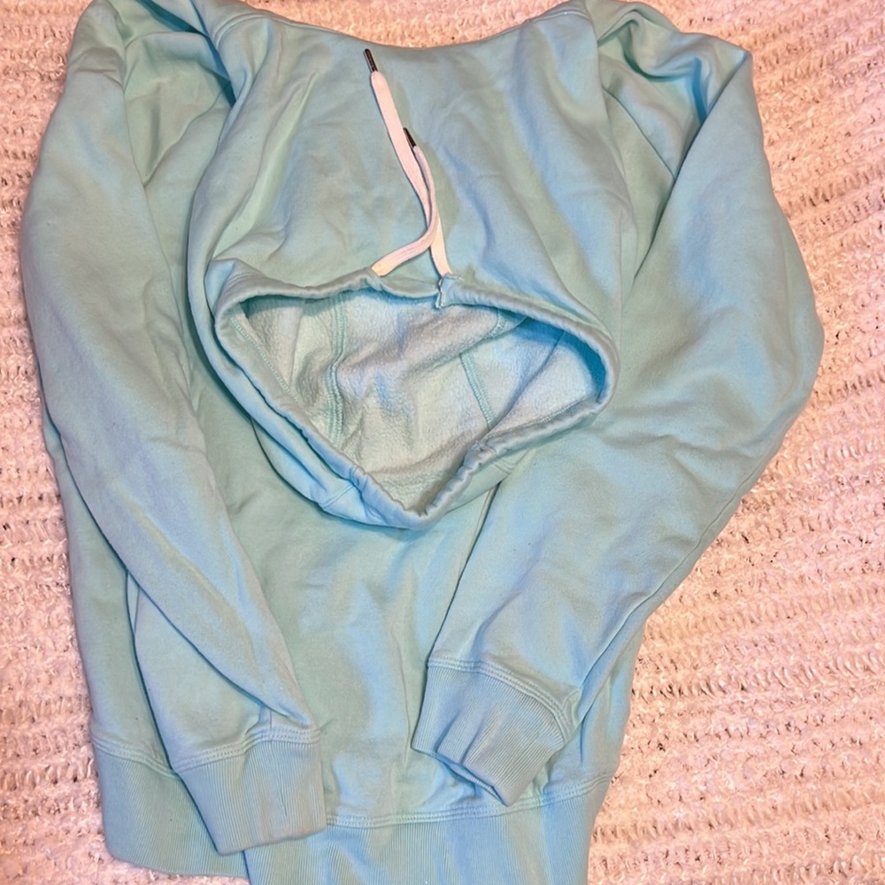 Under armor - Picture 3 of 3